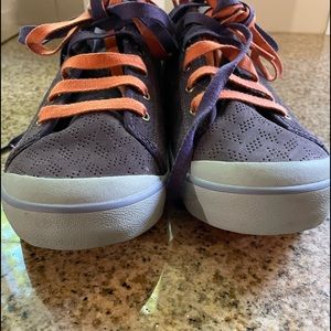 New Womans Teva Purple Sneakers Sz 10 no box